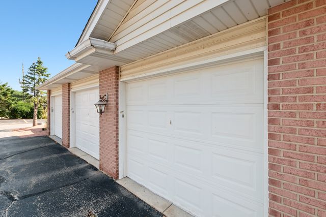 11545 Settlers Pond Way 2A, Orland Park, IL 60467