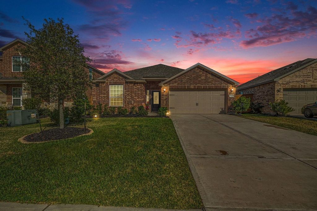 3122 Freeboard Drive, Santa Fe, TX 77510
