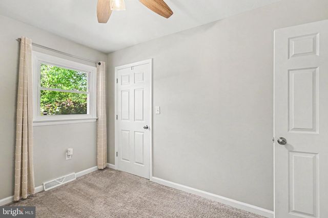 331 LAKEWOOD DR, Harrisburg, PA 17112