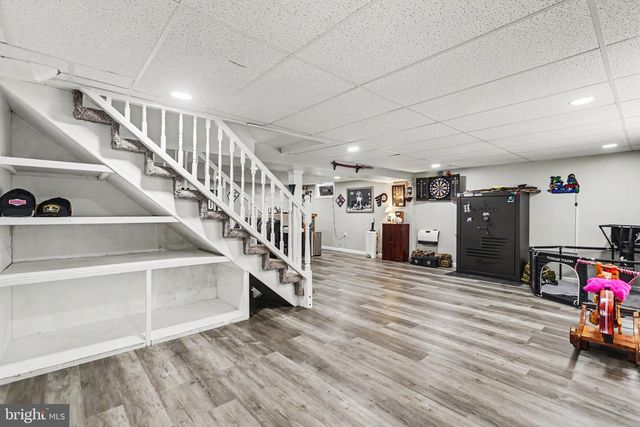 331 LAKEWOOD DR, Harrisburg, PA 17112