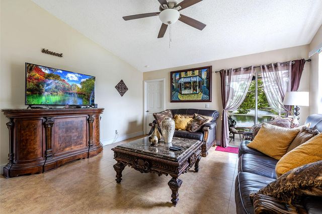 1035 Island Manor Drive, Greenacres, FL 33413