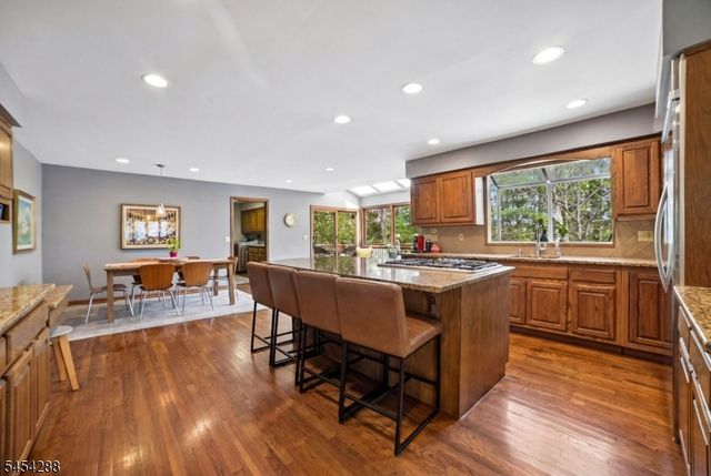 11 Hawthorne Ct, Morris Twp., NJ 07960