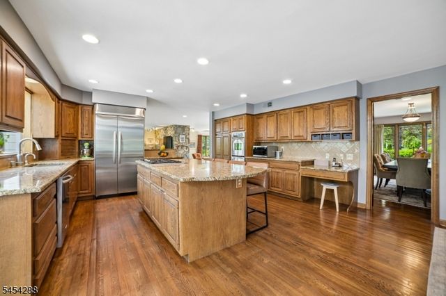 11 Hawthorne Ct, Morris Twp., NJ 07960