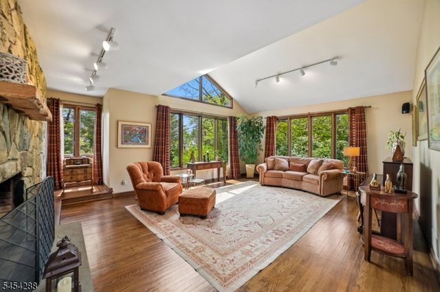 11 Hawthorne Ct, Morris Twp., NJ 07960