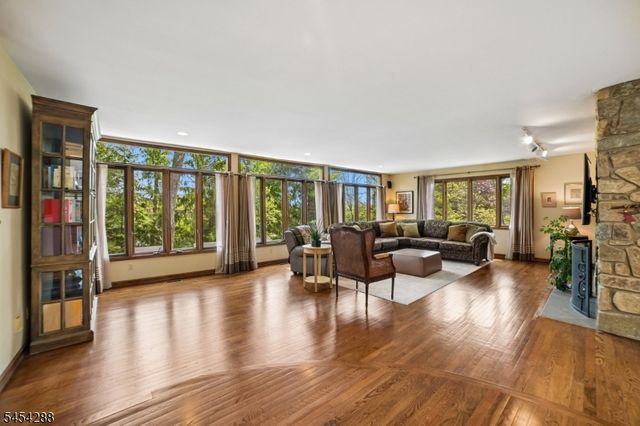 11 Hawthorne Ct, Morris Twp., NJ 07960