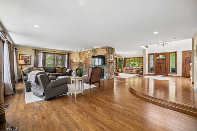 11 Hawthorne Ct, Morris Twp., NJ 07960