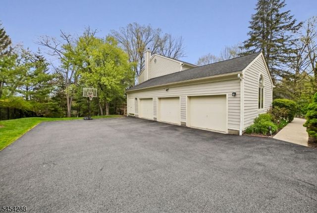 11 Hawthorne Ct, Morris Twp., NJ 07960