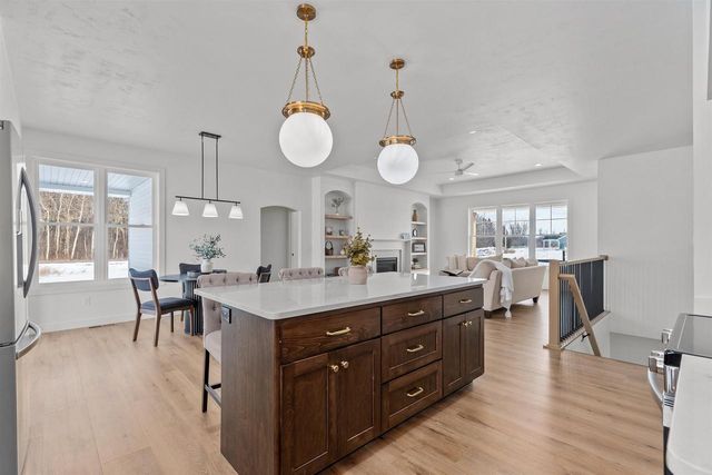 N8881 KILLARNEY WAY, Menasha, WI 54952