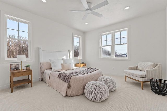 N8881 KILLARNEY WAY, Menasha, WI 54952