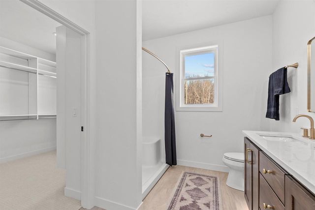 N8881 KILLARNEY WAY, Menasha, WI 54952