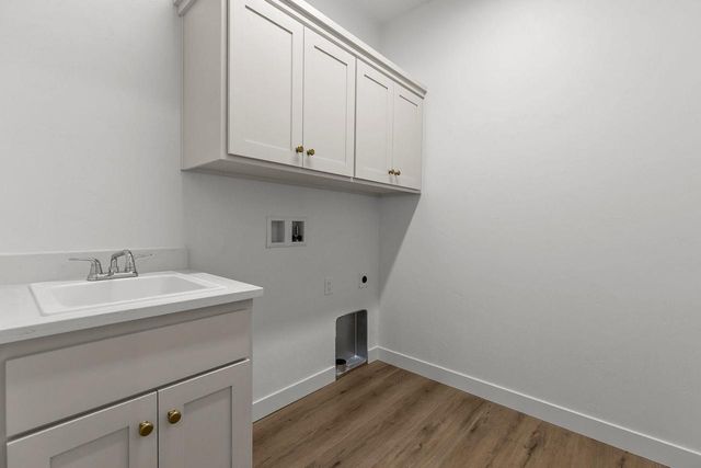 N8881 KILLARNEY WAY, Menasha, WI 54952