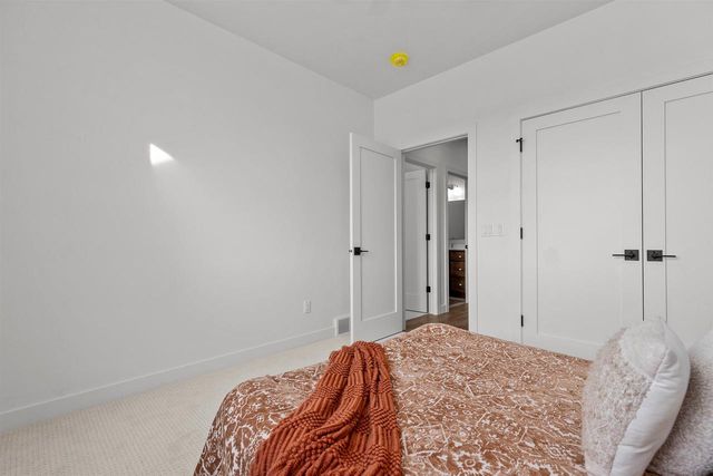 N8881 KILLARNEY WAY, Menasha, WI 54952