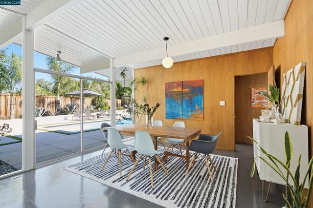 1279 Lancashire Dr, Concord, CA 94518