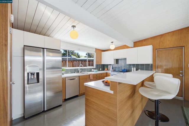 1279 Lancashire Dr, Concord, CA 94518