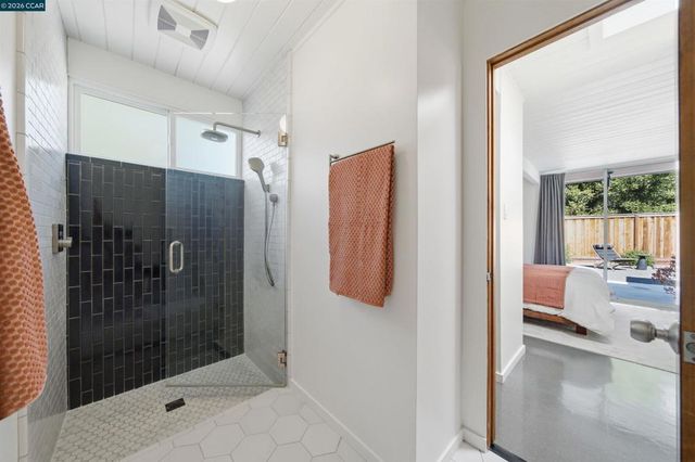 1279 Lancashire Dr, Concord, CA 94518