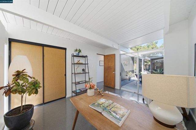 1279 Lancashire Dr, Concord, CA 94518