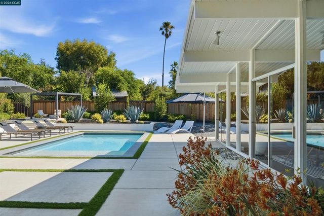 1279 Lancashire Dr, Concord, CA 94518