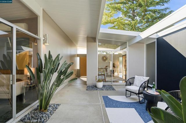 1279 Lancashire Dr, Concord, CA 94518