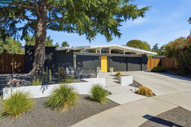 1279 Lancashire Dr, Concord, CA 94518