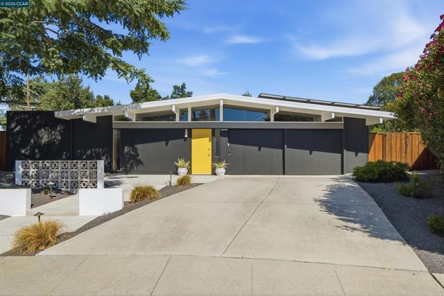 1279 Lancashire Dr, Concord, CA 94518