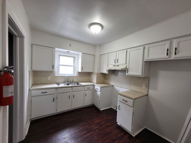 1458 Cicotte Avenue, Lincoln Park City, MI 48146