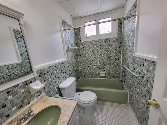 1458 Cicotte Avenue, Lincoln Park City, MI 48146