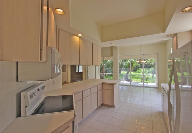 160 Lost Bridge Drive, Palm Beach Gardens, FL 33410