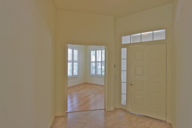 160 Lost Bridge Drive, Palm Beach Gardens, FL 33410