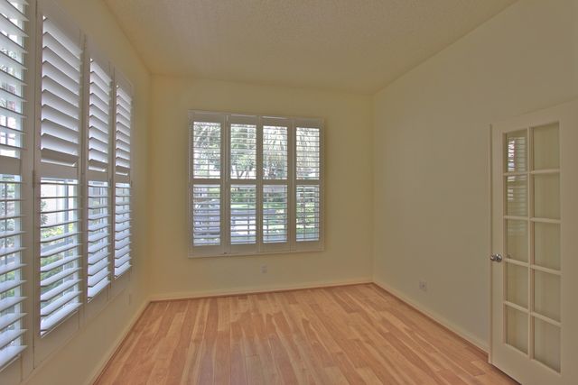 160 Lost Bridge Drive, Palm Beach Gardens, FL 33410