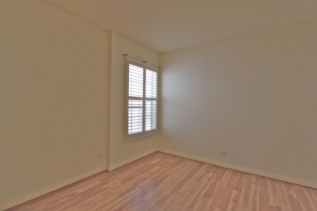 160 Lost Bridge Drive, Palm Beach Gardens, FL 33410