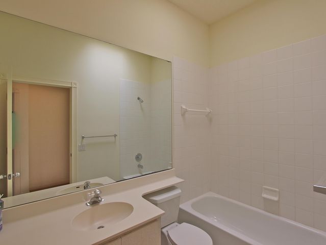 160 Lost Bridge Drive, Palm Beach Gardens, FL 33410
