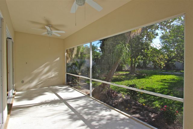 160 Lost Bridge Drive, Palm Beach Gardens, FL 33410