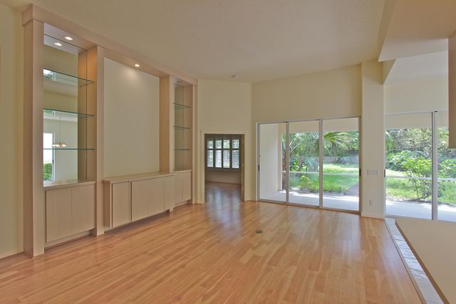 160 Lost Bridge Drive, Palm Beach Gardens, FL 33410