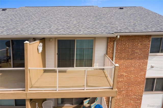 1928 KLINGENSMITH Road 63C, Bloomfield Charter Township, MI 48302