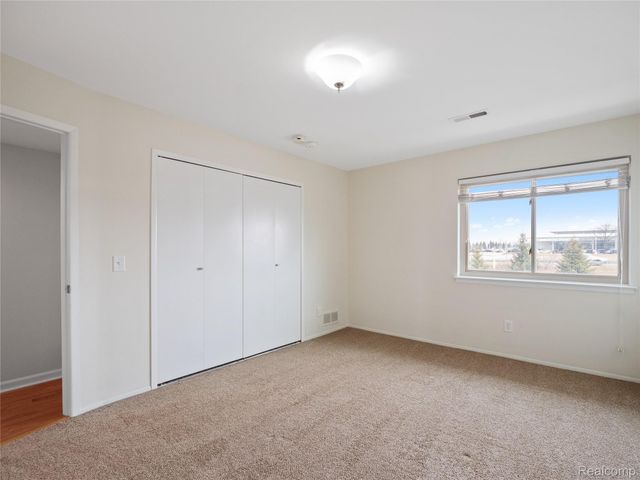 1928 KLINGENSMITH Road 63C, Bloomfield Charter Township, MI 48302
