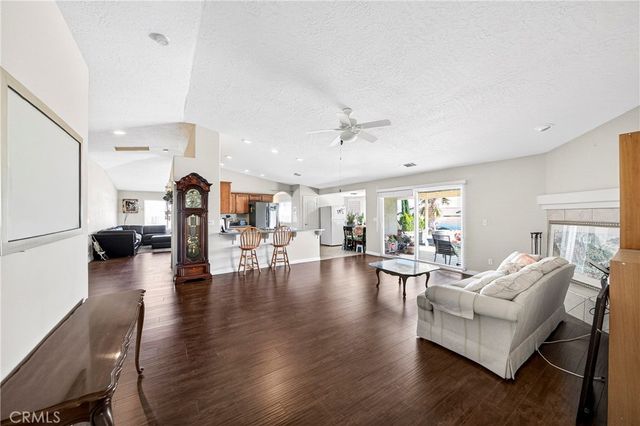 7841 Corona, Hesperia, CA 92345