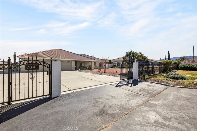 7841 Corona, Hesperia, CA 92345