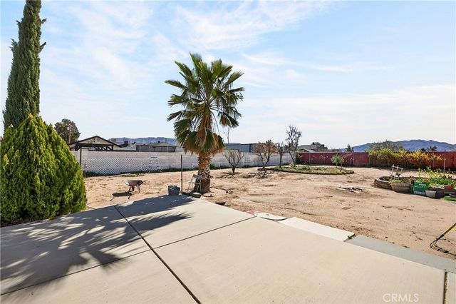 7841 Corona, Hesperia, CA 92345