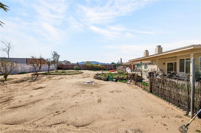 7841 Corona, Hesperia, CA 92345