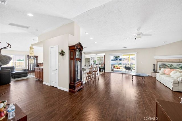 7841 Corona, Hesperia, CA 92345