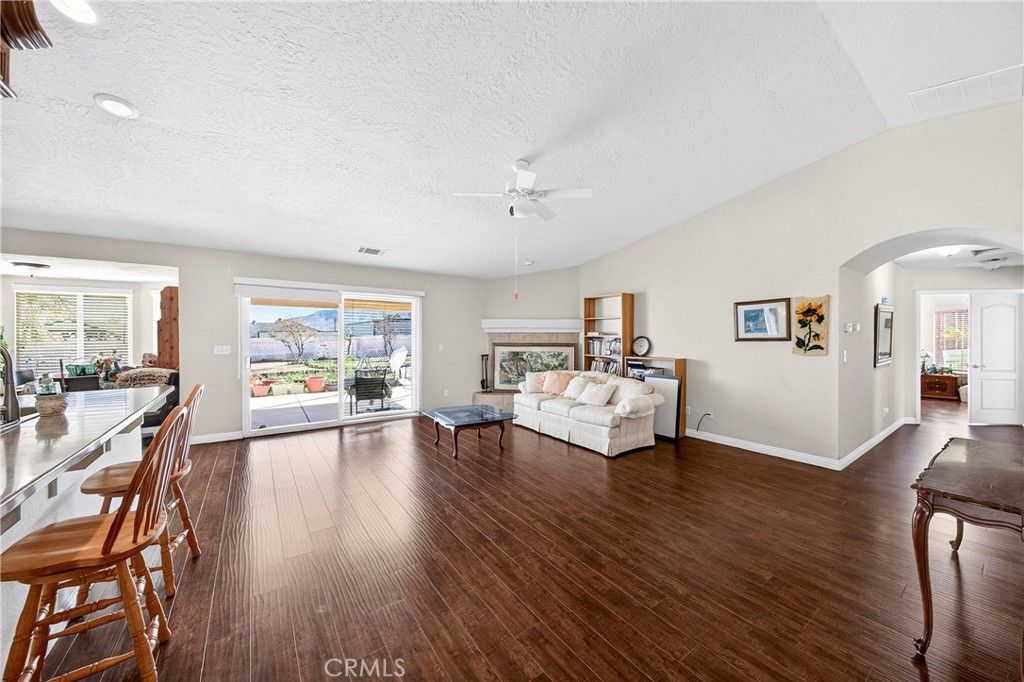 Image 11 of property listing at 7841 Corona, Hesperia, CA 92345