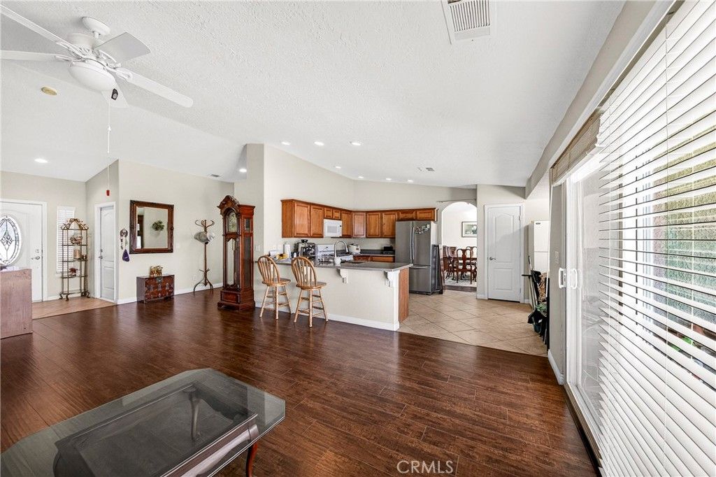 Image 17 of property listing at 7841 Corona, Hesperia, CA 92345