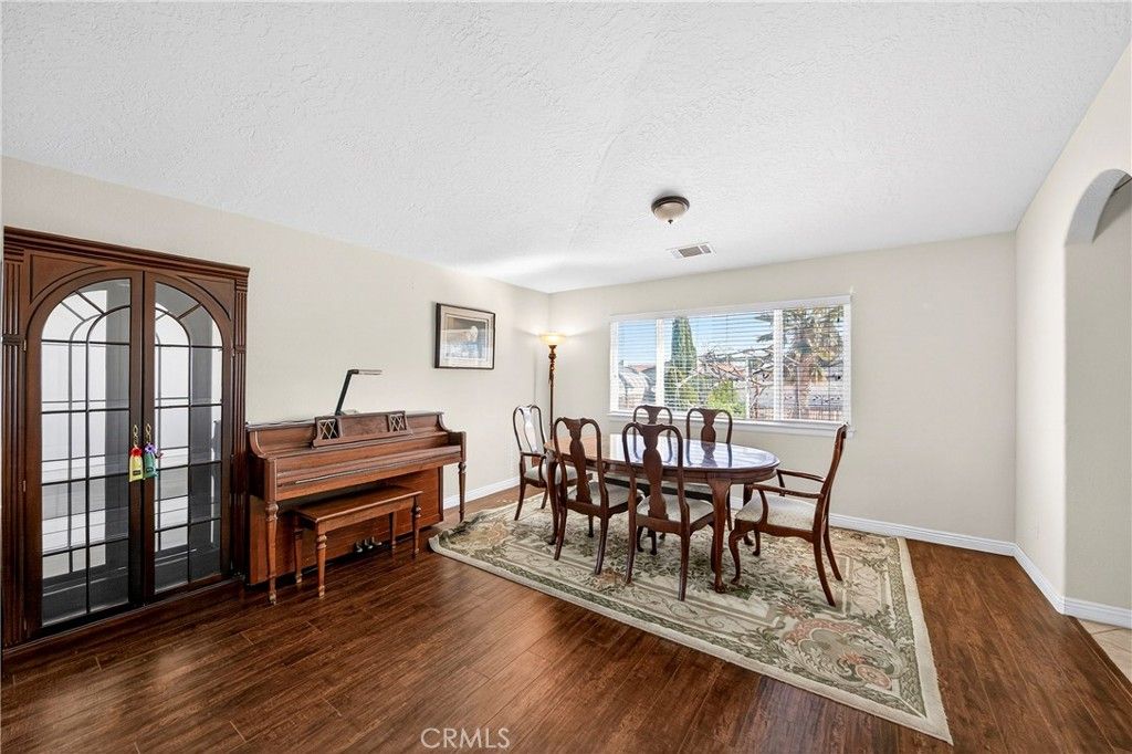 Image 23 of property listing at 7841 Corona, Hesperia, CA 92345