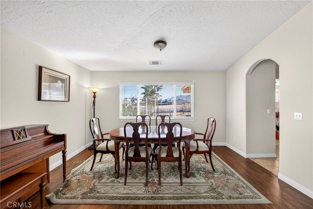 Image 24 of property listing at 7841 Corona, Hesperia, CA 92345