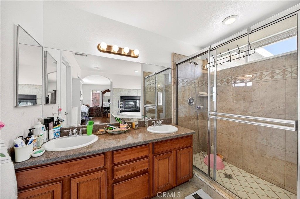 Image 37 of property listing at 7841 Corona, Hesperia, CA 92345