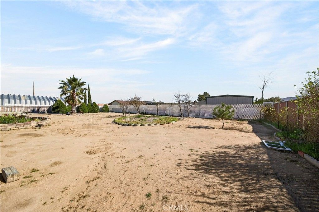 Image 41 of property listing at 7841 Corona, Hesperia, CA 92345