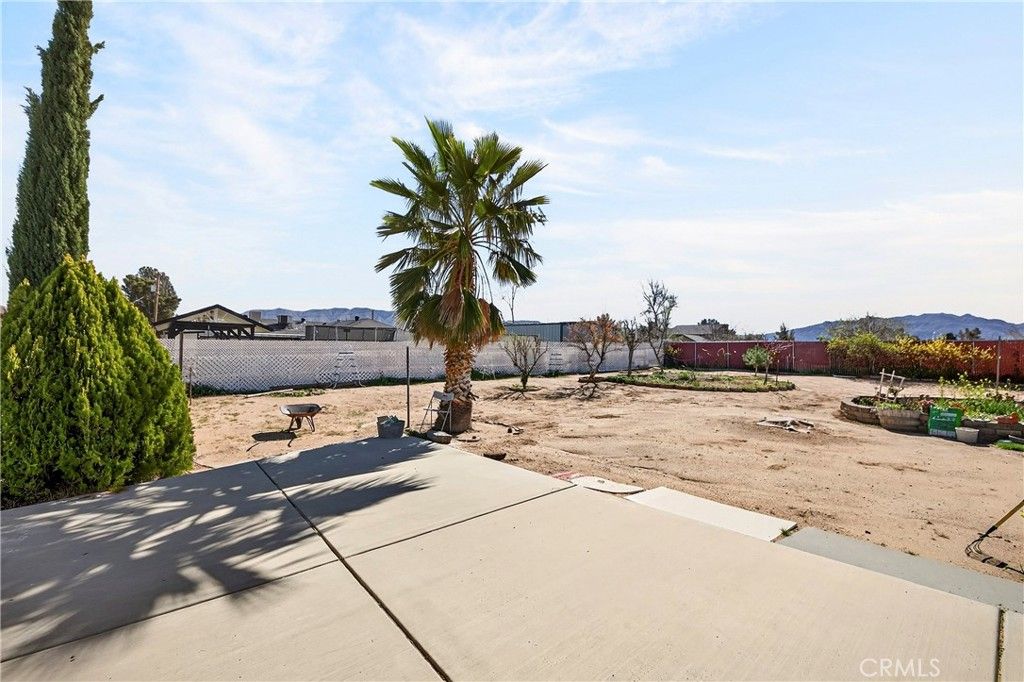 Image 44 of property listing at 7841 Corona, Hesperia, CA 92345