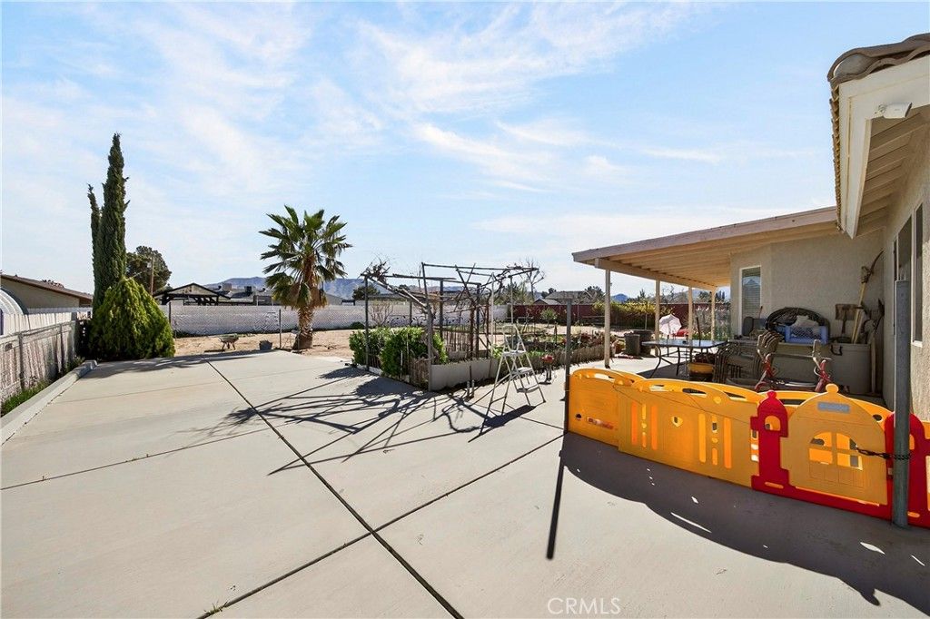 Image 46 of property listing at 7841 Corona, Hesperia, CA 92345