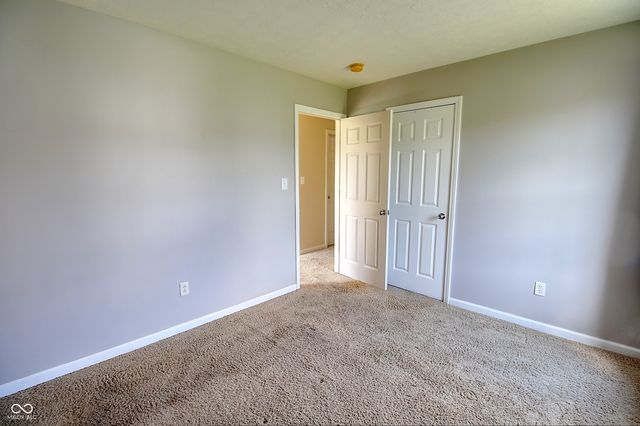 11474 Clay Court UNIT 100, Fishers, IN 46037