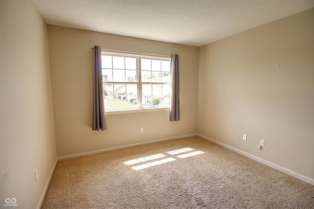 11474 Clay Court UNIT 100, Fishers, IN 46037